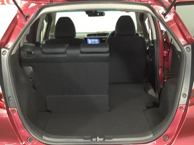 フィット １３Ｇ・Ｌホンダセンシング　ナビ　Ｒカメラ　ブルートゥース　フルセグ　ＥＴＣ車載器　ＤＶＤ再生可　サイドカーテンエアバック　ＵＳＢ　リアカメラ　エアバック　パワーウインドウ　記録簿　キーフリーシステム　ＬＥＤライト　ＶＳＡ（24枚目）