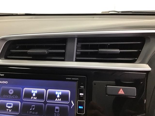 フィット １３Ｇ・Ｌホンダセンシング　ナビ　Ｒカメラ　ブルートゥース　フルセグ　ＥＴＣ車載器　ＤＶＤ再生可　サイドカーテンエアバック　ＵＳＢ　リアカメラ　エアバック　パワーウインドウ　記録簿　キーフリーシステム　ＬＥＤライト　ＶＳＡ（44枚目）
