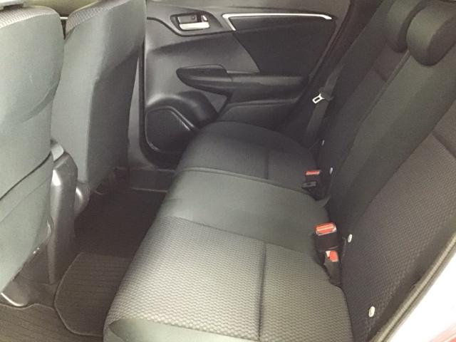 フィット １３Ｇ・Ｌホンダセンシング　ナビ　Ｒカメラ　ブルートゥース　フルセグ　ＥＴＣ車載器　ＤＶＤ再生可　サイドカーテンエアバック　ＵＳＢ　リアカメラ　エアバック　パワーウインドウ　記録簿　キーフリーシステム　ＬＥＤライト　ＶＳＡ（46枚目）