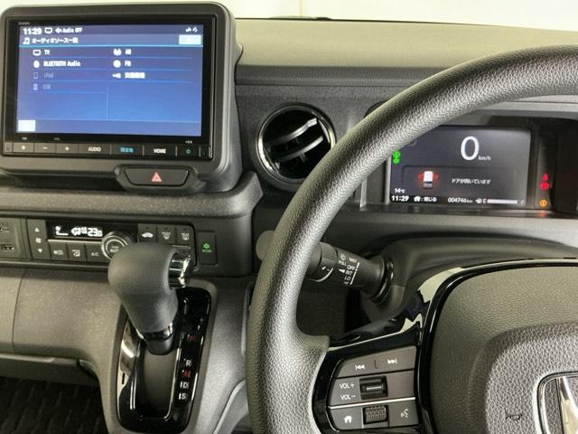 N-BOXカスタム ベースグレード ドラレコ ナビ Rカメラ ブルートゥース USB接続 CMBS Dレコ ベンチシート オートエアコン スマートキ LED 盗難防止装置 クルコン ETC バックカメラ フルセグTV パワーステアリング(3枚目)