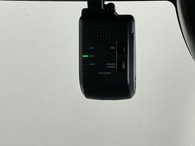 N-BOXカスタム ベースグレード ドラレコ ナビ Rカメラ ブルートゥース USB接続 CMBS Dレコ ベンチシート オートエアコン スマートキ LED 盗難防止装置 クルコン ETC バックカメラ フルセグTV パワーステアリング(13枚目)