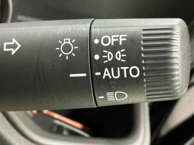 N-BOXカスタム ベースグレード ドラレコ ナビ Rカメラ ブルートゥース USB接続 CMBS Dレコ ベンチシート オートエアコン スマートキ LED 盗難防止装置 クルコン ETC バックカメラ フルセグTV パワーステアリング(27枚目)