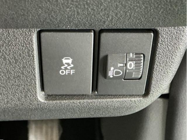 N-BOXカスタム ベースグレード ドラレコ ナビ Rカメラ ブルートゥース USB接続 CMBS Dレコ ベンチシート オートエアコン スマートキ LED 盗難防止装置 クルコン ETC バックカメラ フルセグTV パワーステアリング(29枚目)