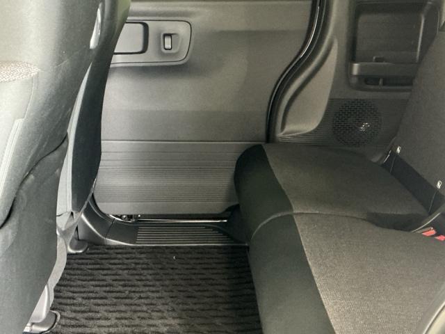 N-BOXカスタム ベースグレード ドラレコ ナビ Rカメラ ブルートゥース USB接続 CMBS Dレコ ベンチシート オートエアコン スマートキ LED 盗難防止装置 クルコン ETC バックカメラ フルセグTV パワーステアリング(57枚目)