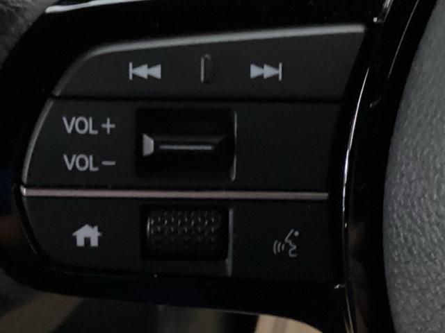 N-BOXカスタム ベースグレード リアカメラ ETC シートヒーター W電動ドア CMBS ベンチシート オートエアコン スマートキ LED 盗難防止装置 クルコン バックカメラ フルセグTV パワーステアリング エアバッグ ESC(21枚目)