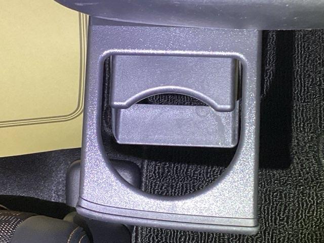 フリード+ハイブリッド ハイブリッド・クロスター 両側電動スライドドア シートヒーター シ-トヒ-タ- Rカメラ VSA クルコン LEDライト サイドカーテンエアバック フルセグTV フルオートエアコン スマ-トキ- 衝突軽減 USB接続 ETC(32枚目)