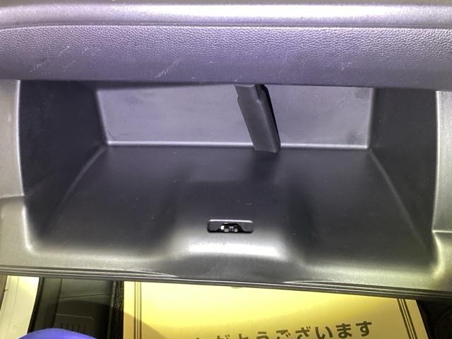 フリード+ハイブリッド ハイブリッド・クロスター 両側電動スライドドア シートヒーター シ-トヒ-タ- Rカメラ VSA クルコン LEDライト サイドカーテンエアバック フルセグTV フルオートエアコン スマ-トキ- 衝突軽減 USB接続 ETC(34枚目)