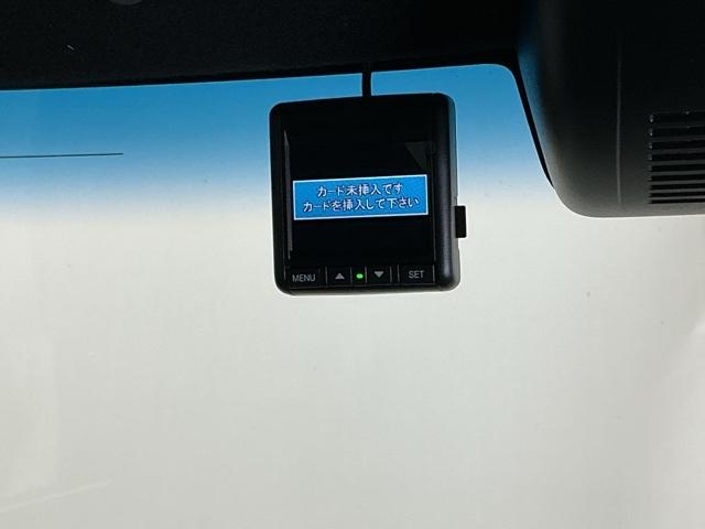 N-BOXカスタム L ドラレコ ナビ Rカメラ ブルートゥース 両席電動スライドドア Pソナー サイドエアバッグ Aストップ シートヒータ ベンチシート 点検記録簿 キーフリーシステム LEDライト リアカメ AC ETC(13枚目)