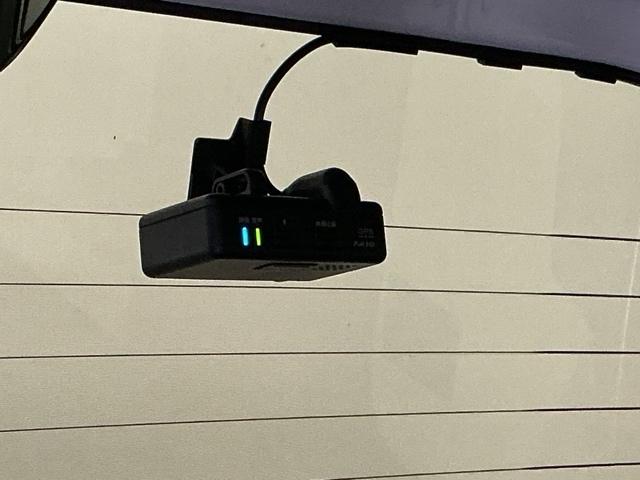 N-BOXカスタム L ドラレコ ナビ Rカメラ ブルートゥース 両席電動スライドドア Pソナー サイドエアバッグ Aストップ シートヒータ ベンチシート 点検記録簿 キーフリーシステム LEDライト リアカメ AC ETC(14枚目)