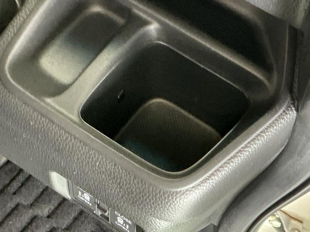 N-BOXカスタム L ドラレコ ナビ Rカメラ ブルートゥース 両席電動スライドドア Pソナー サイドエアバッグ Aストップ シートヒータ ベンチシート 点検記録簿 キーフリーシステム LEDライト リアカメ AC ETC(19枚目)