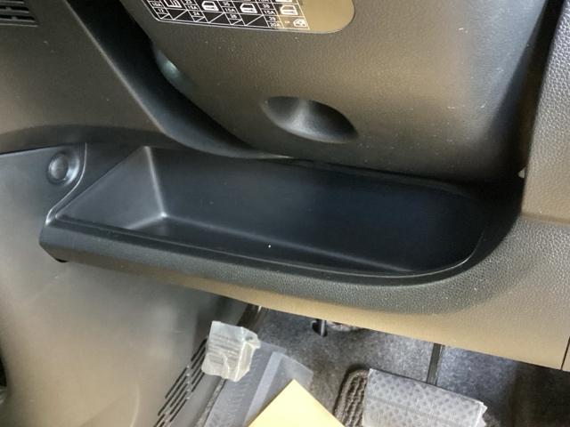 N-ONE プレミアム スマートキー HIDヘッドライト 運転席エアバック 横滑防止 イモビライザー 助手席エアバック パワーステ フルオートエアコン スマ-トキ- キーレス サイドエアバック ABS アイドリング ベンチ席(15枚目)