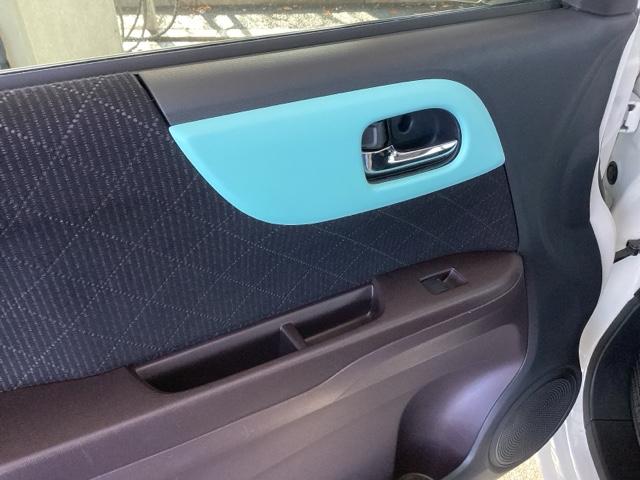 N-ONE プレミアム スマートキー HIDヘッドライト 運転席エアバック 横滑防止 イモビライザー 助手席エアバック パワーステ フルオートエアコン スマ-トキ- キーレス サイドエアバック ABS アイドリング ベンチ席(36枚目)