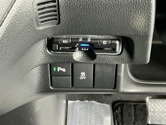 Ｎ－ＢＯＸカスタム Ｌ　ドラレコ　ナビ　Ｒカメラ　ブルートゥース　両席電動スライドドア　Ｐソナー　サイドエアバッグ　Ａストップ　シートヒータ　ベンチシート　点検記録簿　キーフリーシステム　ＬＥＤライト　リアカメ　ＡＣ　ＥＴＣ（13枚目）