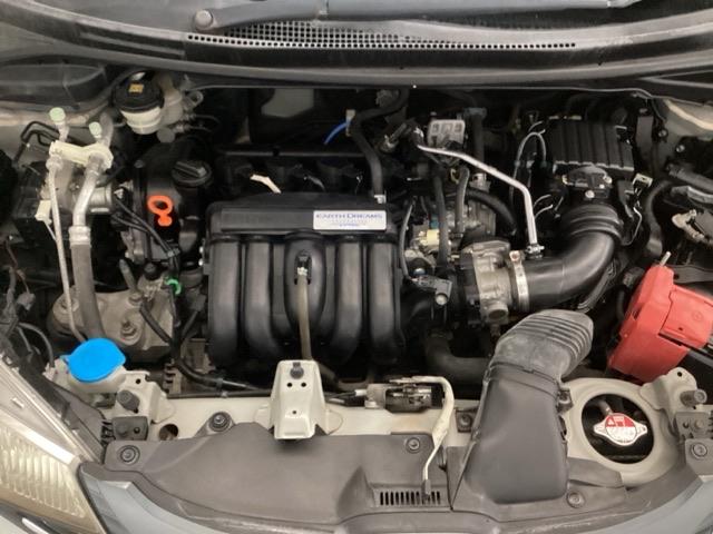 フィット １３Ｇ・Ｌパッケージ　メモリーナビ　リアカメラ　ＥＴＣ　軽減ブレーキ　Ｂカメ　Ｓキー　フルセグ　フルオートエアコン　ナビＴＶ　リモコンキー　サイドＳＲＳ　横滑り防止機能　エアバック　アイスト　パワーウィンド　Ｗエアバッグ（26枚目）