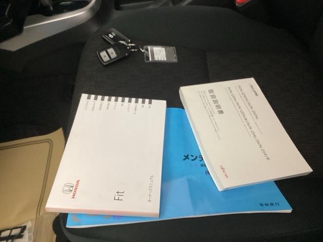 フィット １３Ｇ・Ｌパッケージ　メモリーナビ　リアカメラ　ＥＴＣ　軽減ブレーキ　Ｂカメ　Ｓキー　フルセグ　フルオートエアコン　ナビＴＶ　リモコンキー　サイドＳＲＳ　横滑り防止機能　エアバック　アイスト　パワーウィンド　Ｗエアバッグ（29枚目）