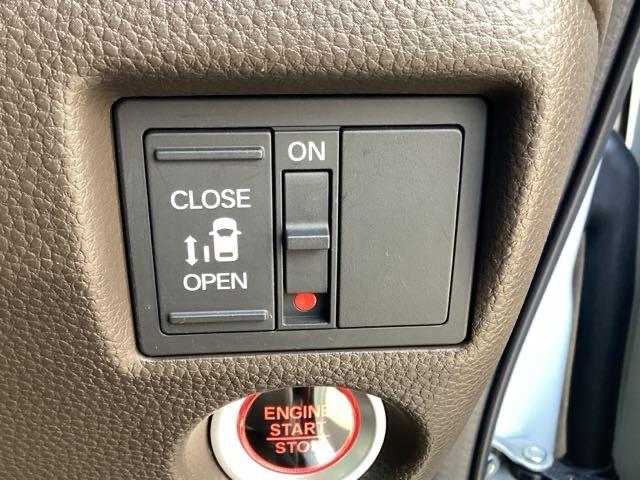 Ｎ－ＢＯＸ Ｌ　純正ナビ／バックモニター　衝突回避支援ブレーキ　Ｉ－ＳＴＯＰ　クリソナ　ＰＷ　パワステ　Ｓヒーター　スマ－トキ－　Ｂカメ　横滑り防止　整備記録簿　ＬＥＤライト　エアコン付き　Ｗエアバック　キーレス付（30枚目）