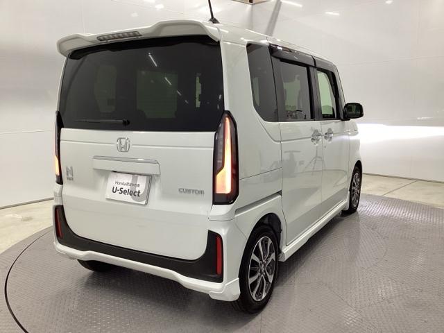 N-BOXカスタム ベースグレード HondaCONNECT対応純正メモリーナビ ドラレコ USB接続 CMBS Dレコ ベンチシート オートエアコン スマートキ LED 盗難防止装置 クルコン ETC バックカメラ フルセグTV(8枚目)