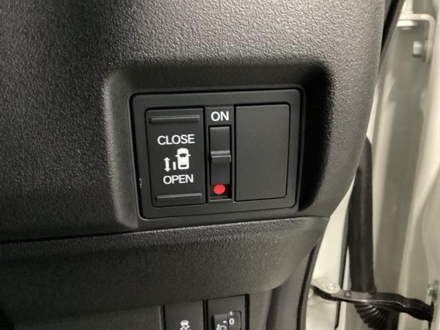 N-BOXカスタム ベースグレード HondaCONNECT対応純正メモリーナビ ドラレコ USB接続 CMBS Dレコ ベンチシート オートエアコン スマートキ LED 盗難防止装置 クルコン ETC バックカメラ フルセグTV(19枚目)