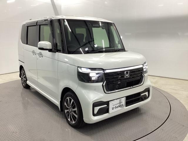 N-BOXカスタム ベースグレード HondaCONNECT対応純正メモリーナビ ドラレコ USB接続 CMBS Dレコ ベンチシート オートエアコン スマートキ LED 盗難防止装置 クルコン ETC バックカメラ フルセグTV(7枚目)