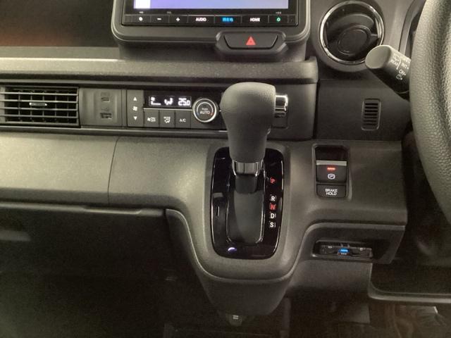 N-BOXカスタム ベースグレード HondaCONNECT対応純正メモリーナビ ドラレコ USB接続 CMBS Dレコ ベンチシート オートエアコン スマートキ LED 盗難防止装置 クルコン ETC バックカメラ フルセグTV(16枚目)