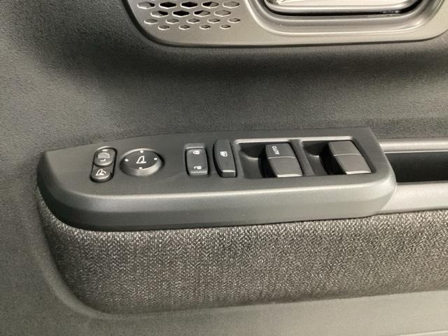 N-BOXカスタム ベースグレード HondaCONNECT対応純正メモリーナビ ドラレコ USB接続 CMBS Dレコ ベンチシート オートエアコン スマートキ LED 盗難防止装置 クルコン ETC バックカメラ フルセグTV(31枚目)