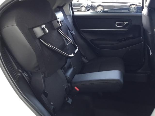 ヴェゼル ｅ：ＨＥＶＺ　クルコン　ＢＳＭ　ＥＴＣ２．０　前後ドラレコ　ステアリングヒーター　衝突回避支援ブレーキ機能　スマキ　Ｐトランク　フルオートエアコン　Ｄレコ　エアバッグ　両席エアバック　Ｒカメ　パワーウィンドウ（13枚目）