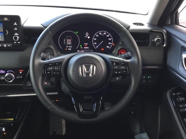 ヴェゼル ｅ：ＨＥＶＺ　クルコン　ＢＳＭ　ＥＴＣ２．０　前後ドラレコ　ステアリングヒーター　衝突回避支援ブレーキ機能　スマキ　Ｐトランク　フルオートエアコン　Ｄレコ　エアバッグ　両席エアバック　Ｒカメ　パワーウィンドウ（17枚目）