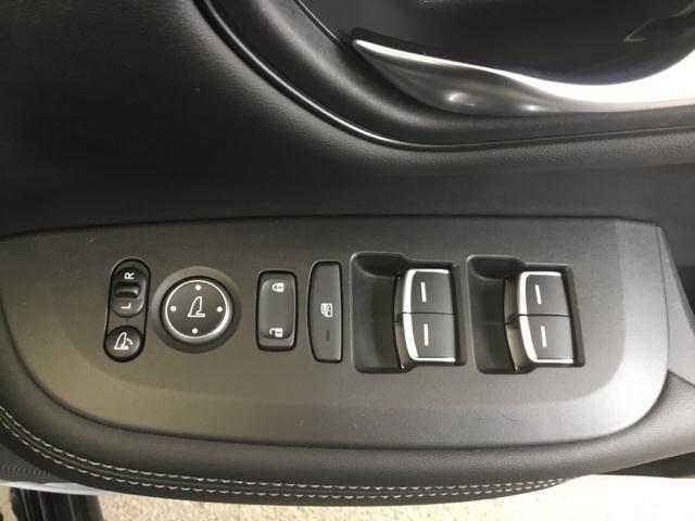 ＺＲ－Ｖ Ｘ　デモカー　全周囲カメラ　ＥＴＣ２．０　前後ドラレコ　クリアランスソナー　地デジ　Ｂカメ　オートクルーズコントロール　ＥＳＣ　サイドカーテンエアバック　エアコン　盗難防止装置　アイドリングストップ（12枚目）