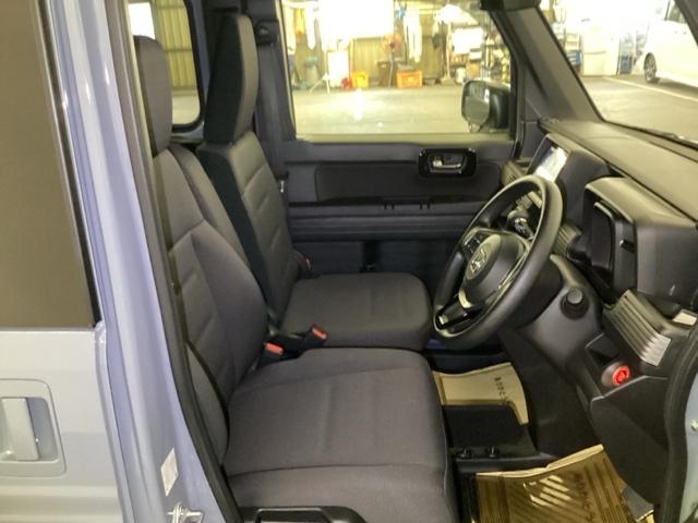 Ｎ－ＶＡＮ ファン　試乗車　メモリーナビ　ドラレコ　ＥＴＣ　運転席助手席エアバッグ　パワステ　ＡＢＳ　パワーウィンドウ　地デジＴＶ　衝突軽減装置　キーレスエントリー　Ｂカメ　ＬＥＤヘッドランプ　オートクルーズコントロール（13枚目）