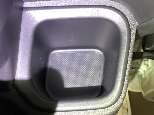 N-BOXカスタム ベースグレード メモリーナビ リアカメラ ドラレコ USB接続 CMBS Dレコ 禁煙 ベンチシート オートエアコン スマートキ LED 盗難防止装置 クルコン ETC バックカメラ フルセグTV パワーステアリング(29枚目)