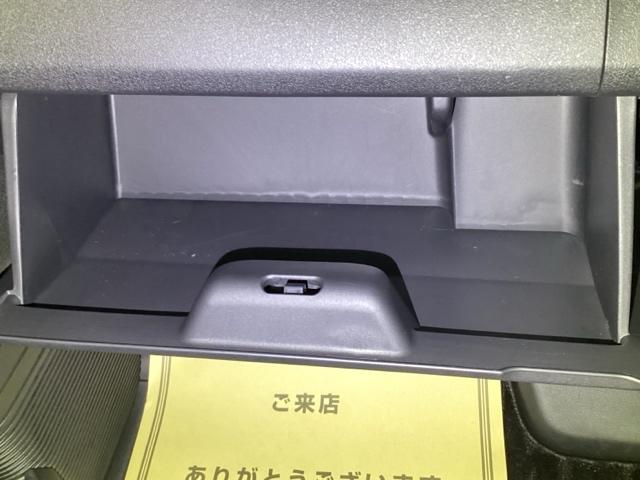 N-BOXカスタム ベースグレード メモリーナビ リアカメラ ドラレコ USB接続 CMBS Dレコ 禁煙 ベンチシート オートエアコン スマートキ LED 盗難防止装置 クルコン ETC バックカメラ フルセグTV パワーステアリング(33枚目)