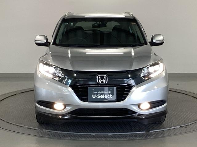 ヴェゼル ハイブリッドＸ・Ｌパッケージ　純正メモリーナビ　衝突低減ブレーキ　ブレーキサポート　ＥＣＯＮ　後カメラ　フルタイム４ＷＤ　ナビＴＶ　盗難防止装置　ＬＥＤ　エアコン　シートヒータ　サイドＳＲＳ　キーレス　ワンセグＴＶ　ＤＶＤ　ＥＴＣ（6枚目）