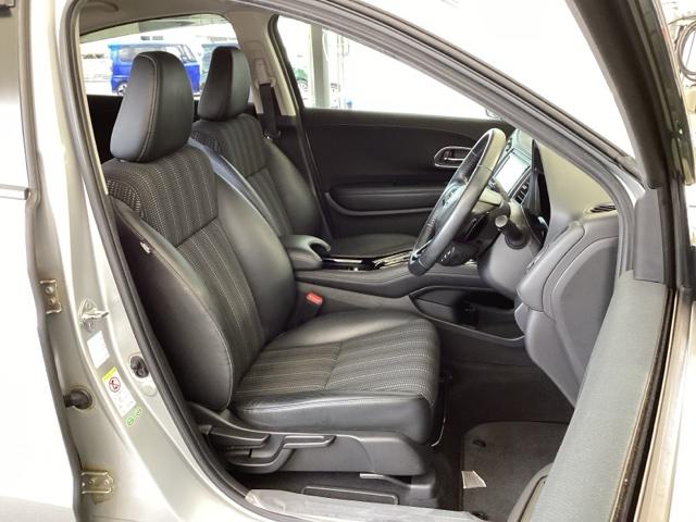 ヴェゼル ハイブリッドＸ・Ｌパッケージ　純正メモリーナビ　衝突低減ブレーキ　ブレーキサポート　ＥＣＯＮ　後カメラ　フルタイム４ＷＤ　ナビＴＶ　盗難防止装置　ＬＥＤ　エアコン　シートヒータ　サイドＳＲＳ　キーレス　ワンセグＴＶ　ＤＶＤ　ＥＴＣ（16枚目）