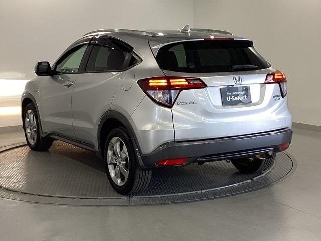 ヴェゼル ハイブリッドＸ・Ｌパッケージ　純正メモリーナビ　衝突低減ブレーキ　ブレーキサポート　ＥＣＯＮ　後カメラ　フルタイム４ＷＤ　ナビＴＶ　盗難防止装置　ＬＥＤ　エアコン　シートヒータ　サイドＳＲＳ　キーレス　ワンセグＴＶ　ＤＶＤ　ＥＴＣ（27枚目）