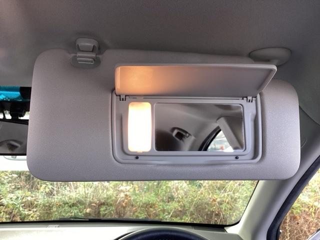 ヴェゼル ハイブリッドＸ・Ｌパッケージ　純正メモリーナビ　衝突低減ブレーキ　ブレーキサポート　ＥＣＯＮ　後カメラ　フルタイム４ＷＤ　ナビＴＶ　盗難防止装置　ＬＥＤ　エアコン　シートヒータ　サイドＳＲＳ　キーレス　ワンセグＴＶ　ＤＶＤ　ＥＴＣ（50枚目）