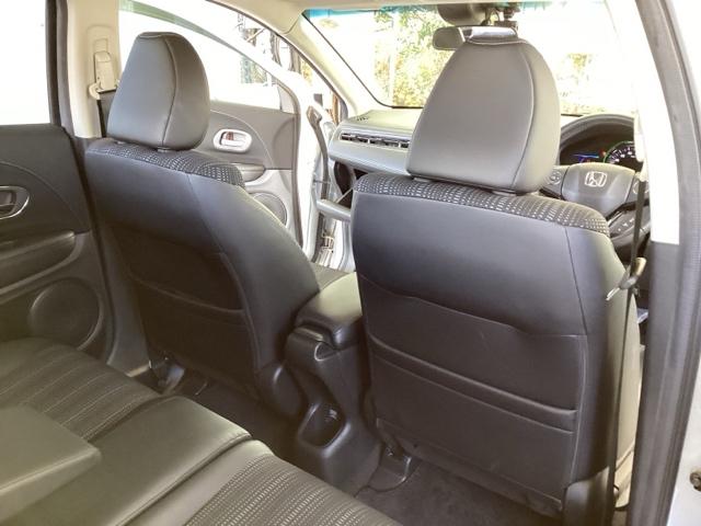 ヴェゼル ハイブリッドＸ・Ｌパッケージ　純正メモリーナビ　衝突低減ブレーキ　ブレーキサポート　ＥＣＯＮ　後カメラ　フルタイム４ＷＤ　ナビＴＶ　盗難防止装置　ＬＥＤ　エアコン　シートヒータ　サイドＳＲＳ　キーレス　ワンセグＴＶ　ＤＶＤ　ＥＴＣ（57枚目）