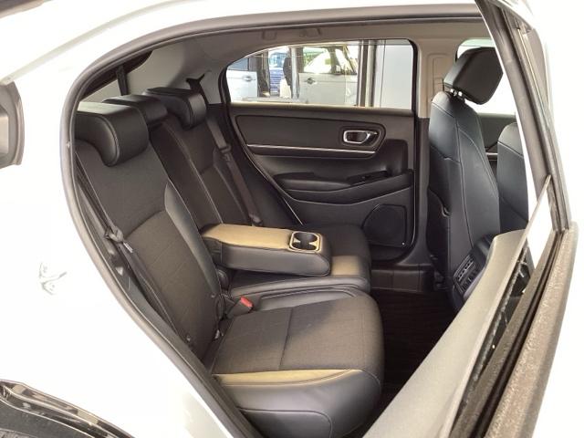 ������胊�A�V�[�g�ł��I�Z���^�[�Ƀh�����N�z���_�[�t�A�[�����X�g�����Ă��܂��B�܂��A�܂肽���ގ����ł��܂��I