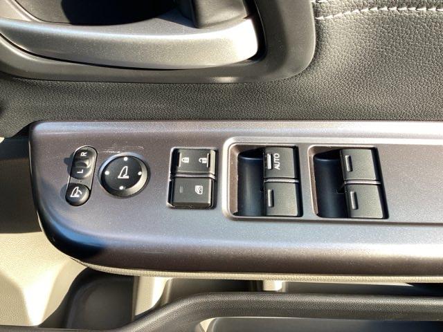 フリードハイブリッド ハイブリッド・Ｇホンダセンシング　ＥＴＣ／純正ナビ／バックモニター／ホンダセンシング　４ＷＤ　Ｒカメ　スマートキーシステム　オートクルーズ　サイドエアバック　ＬＥＤ　ＥＴＣ車載器　キーレス　ＡＢＳ　エアバッグ　ＶＳＡ　オートエアコン（40枚目）