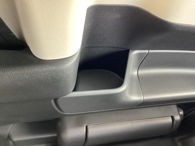 フリードハイブリッド ハイブリッド・Ｇホンダセンシング　ＥＴＣ／純正ナビ／バックモニター／ホンダセンシング　４ＷＤ　Ｒカメ　スマートキーシステム　オートクルーズ　サイドエアバック　ＬＥＤ　ＥＴＣ車載器　キーレス　ＡＢＳ　エアバッグ　ＶＳＡ　オートエアコン（44枚目）