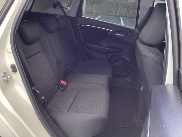 フィット １３Ｇ・Ｆコンフォートエディション　フルオート・エアーコンディショナー（プラズマクラスター技術搭載）　オートクルーズ　バックモニター　ＬＥＤヘッドランプ　ＥＴＣ車載器　パワーウィンドウ　記録簿　オートエアコン　ドラレコ　横滑防止装置（17枚目）