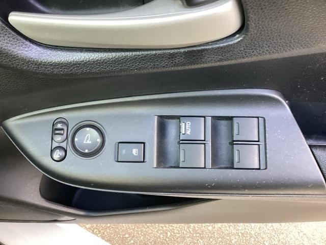 フィット １３Ｇ・Ｆコンフォートエディション　フルオート・エアーコンディショナー（プラズマクラスター技術搭載）　オートクルーズ　バックモニター　ＬＥＤヘッドランプ　ＥＴＣ車載器　パワーウィンドウ　記録簿　オートエアコン　ドラレコ　横滑防止装置（35枚目）