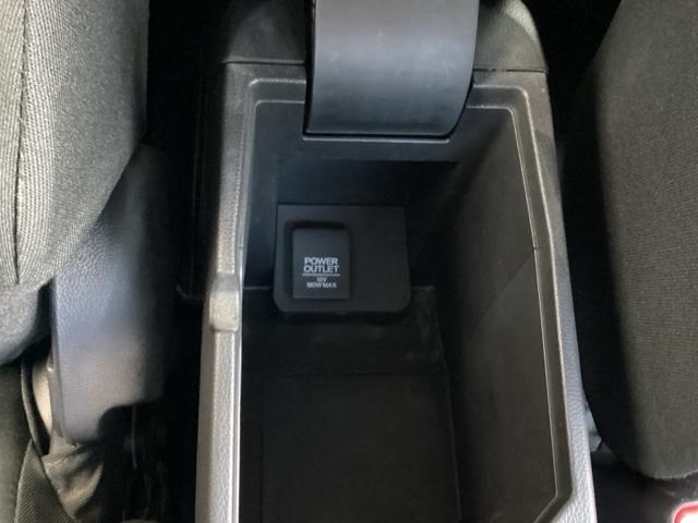 フィット １３Ｇ・Ｆコンフォートエディション　フルオート・エアーコンディショナー（プラズマクラスター技術搭載）　オートクルーズ　バックモニター　ＬＥＤヘッドランプ　ＥＴＣ車載器　パワーウィンドウ　記録簿　オートエアコン　ドラレコ　横滑防止装置（37枚目）