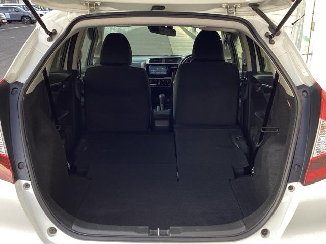 フィット １３Ｇ・Ｆコンフォートエディション　フルオート・エアーコンディショナー（プラズマクラスター技術搭載）　オートクルーズ　バックモニター　ＬＥＤヘッドランプ　ＥＴＣ車載器　パワーウィンドウ　記録簿　オートエアコン　ドラレコ　横滑防止装置（40枚目）