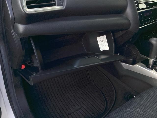 フィット １３Ｇ・Ｆコンフォートエディション　フルオート・エアーコンディショナー（プラズマクラスター技術搭載）　オートクルーズ　バックモニター　ＬＥＤヘッドランプ　ＥＴＣ車載器　パワーウィンドウ　記録簿　オートエアコン　ドラレコ　横滑防止装置（42枚目）