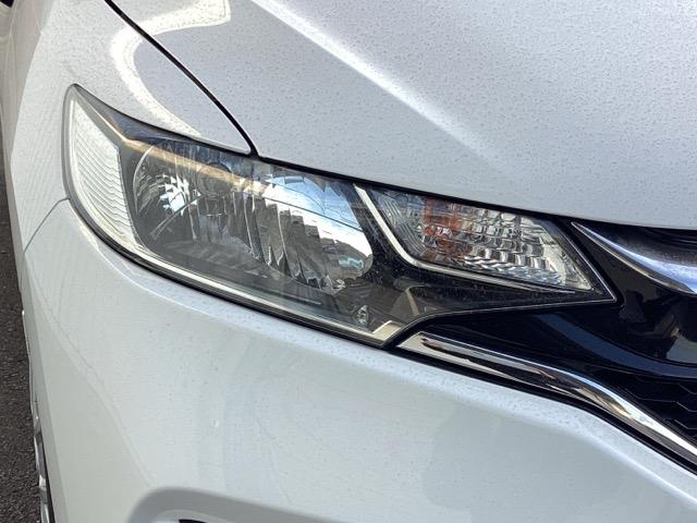 フィット １３Ｇ・Ｆコンフォートエディション　フルオート・エアーコンディショナー（プラズマクラスター技術搭載）　オートクルーズ　バックモニター　ＬＥＤヘッドランプ　ＥＴＣ車載器　パワーウィンドウ　記録簿　オートエアコン　ドラレコ　横滑防止装置（43枚目）