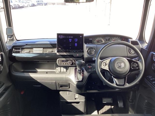 N-BOXカスタム G・Lターボホンダセンシング プラズマクラスター技術搭載フルオート・エアコンディショナー ターボ付 横滑り防止機能 ETC搭載 Sヒーター LEDヘットライト ABS 地デジ DVD視聴可能 セキュリティアラーム ナビTV付 PS(2枚目)