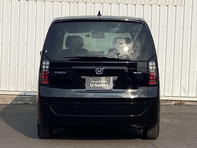 フリード ｅ：ＨＥＶエアーＥＸ　ＥＴＣ／純正ナビ／バックモニター／ホンダセンシング／全周囲カメラ　セキュリティアラーム　両側電動パワースライドドア　横滑り防止　エアコン　ＤＶＤ再生可　クルコン　誤発進抑制機能　ナビ＆ＴＶ　三列シート（9枚目）