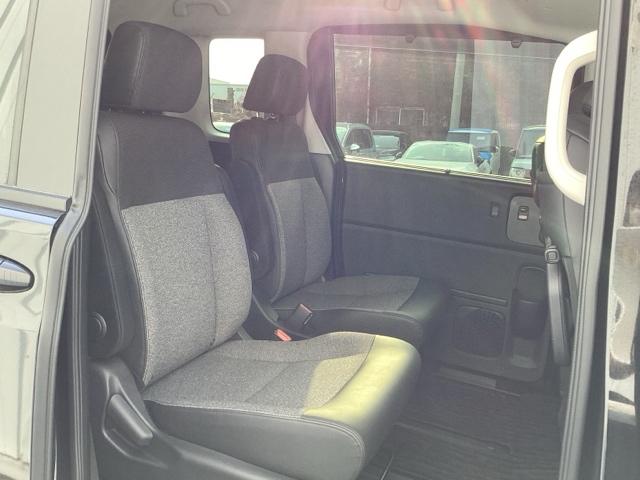 フリード ｅ：ＨＥＶエアーＥＸ　ＥＴＣ／純正ナビ／バックモニター／ホンダセンシング／全周囲カメラ　セキュリティアラーム　両側電動パワースライドドア　横滑り防止　エアコン　ＤＶＤ再生可　クルコン　誤発進抑制機能　ナビ＆ＴＶ　三列シート（17枚目）