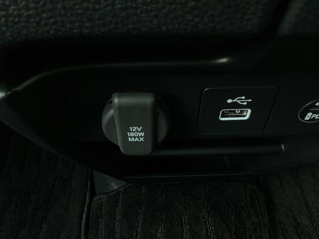 フリード ｅ：ＨＥＶエアーＥＸ　ＥＴＣ／純正ナビ／バックモニター／ホンダセンシング／全周囲カメラ　セキュリティアラーム　両側電動パワースライドドア　横滑り防止　エアコン　ＤＶＤ再生可　クルコン　誤発進抑制機能　ナビ＆ＴＶ　三列シート（25枚目）