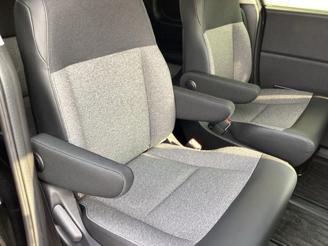 フリード ｅ：ＨＥＶエアーＥＸ　ＥＴＣ／純正ナビ／バックモニター／ホンダセンシング／全周囲カメラ　セキュリティアラーム　両側電動パワースライドドア　横滑り防止　エアコン　ＤＶＤ再生可　クルコン　誤発進抑制機能　ナビ＆ＴＶ　三列シート（39枚目）